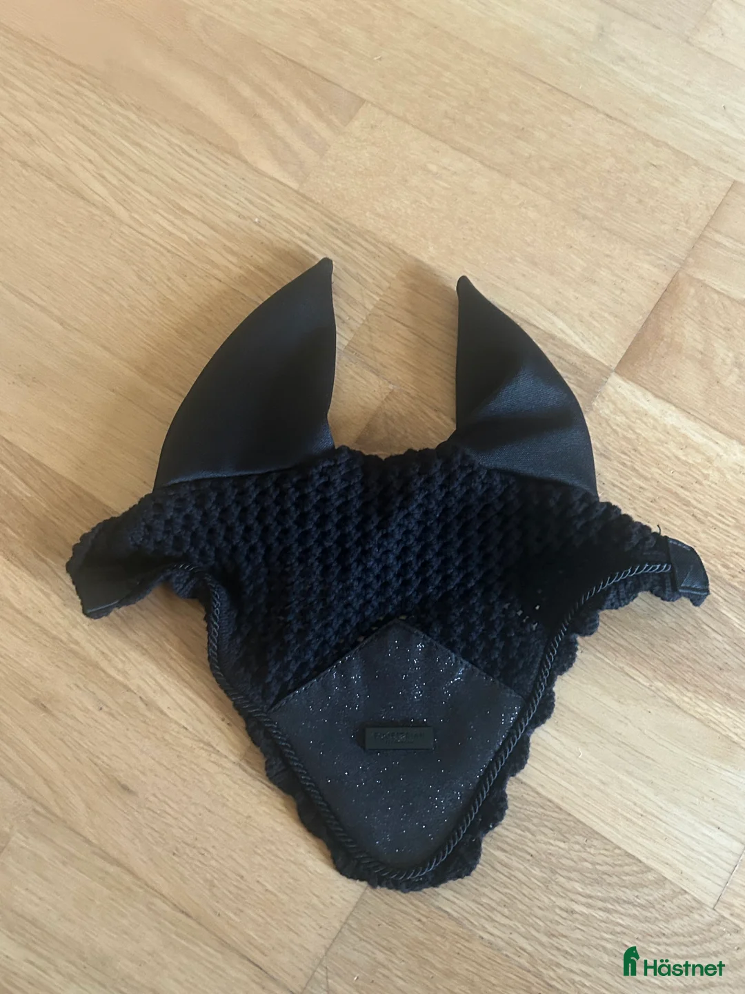 Övrig Hästutrustning hästutrustning till salu: Svart glittrig huva strl ponny  i Svartsjö - Annons 2