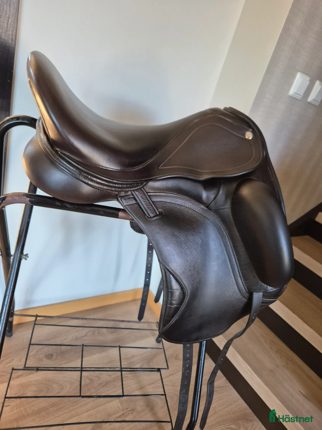 Sadlar hästutrustning till salu: Frank Baines Operetta 17,5 i Mjölby - Annons 3