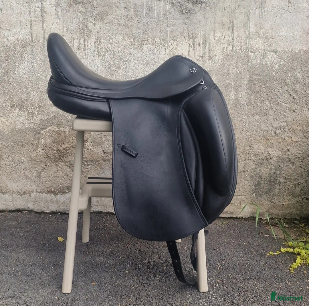 Sadlar hästutrustning till salu: Prestige D2  i Matfors - Annons 2