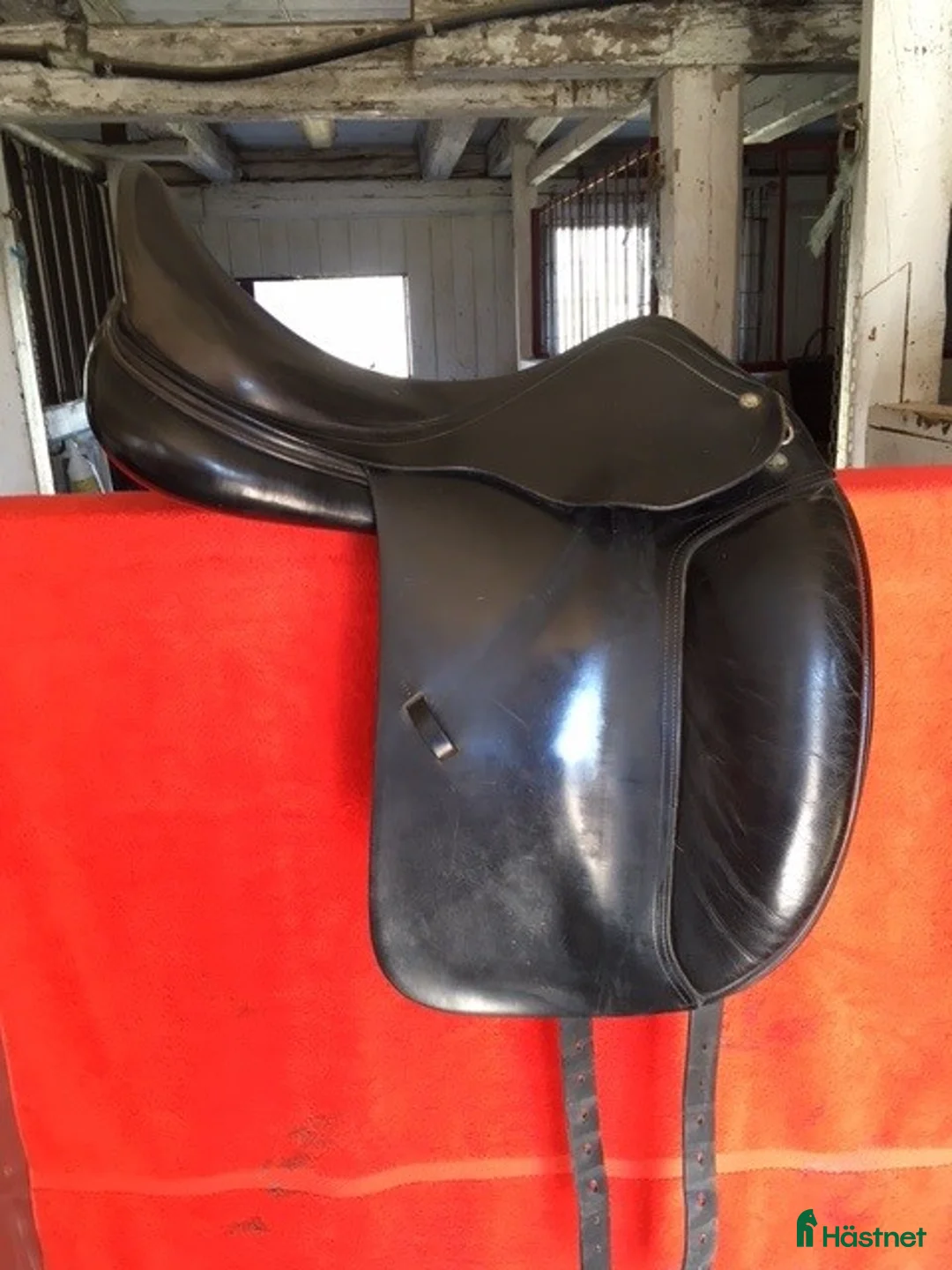 Sadlar hästutrustning till salu: Amerigo Classic 17,5 i Kimstad - Annons 1