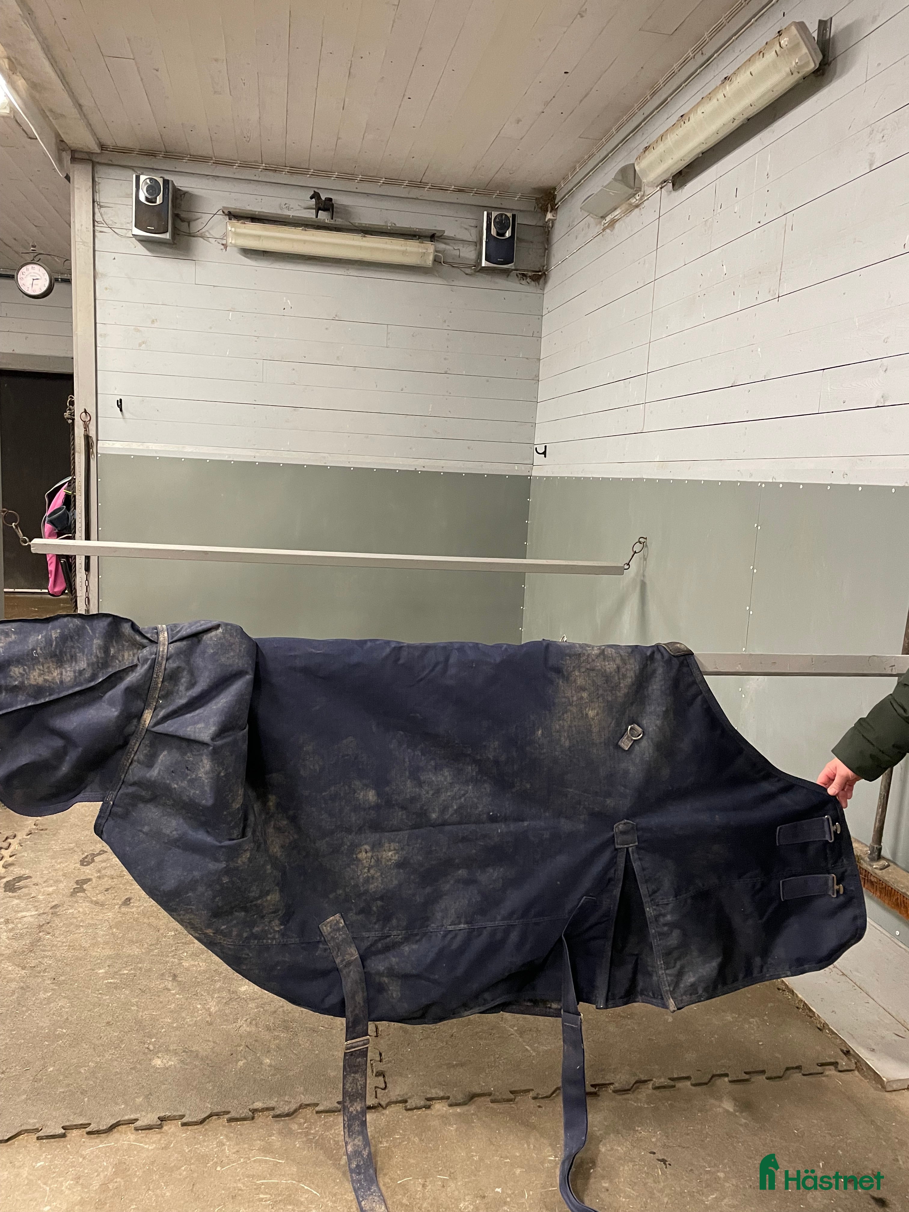 Täcken hästutrustning till salu: Säljer 2 Haglunds täcken i Norrtälje - Annons 3