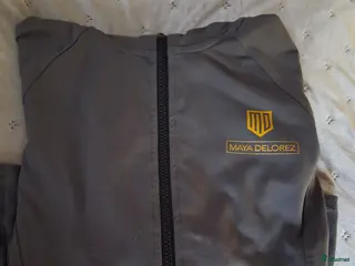 Ridbyxor ryttarutrustning till salu: Maya delorez kläder samt Copperfield - Annons 10