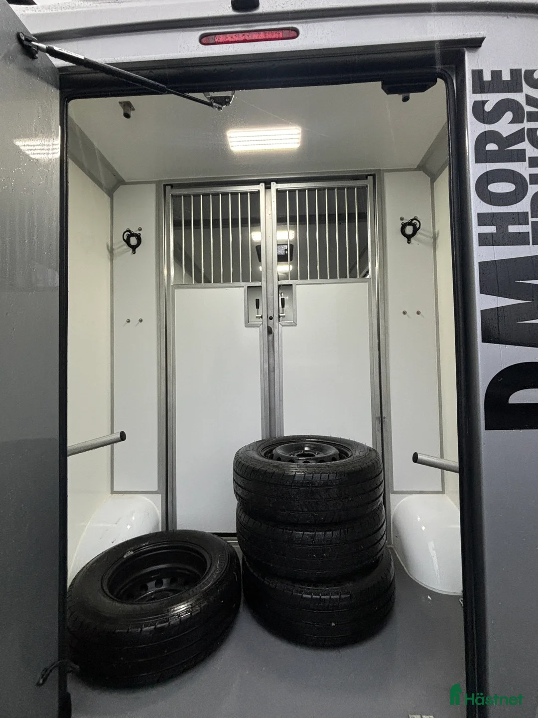 Hästlastbilar  fordon & transport till salu: STX 3-sits Stuteri Automat 2024 i Mariefred - Annons 6