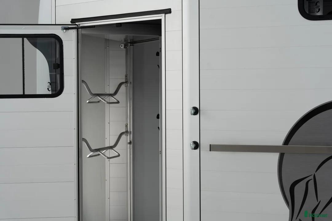 Hästtransporter  fordon & transport till salu: Cheval Liberté Touring Jumping - Annons 14