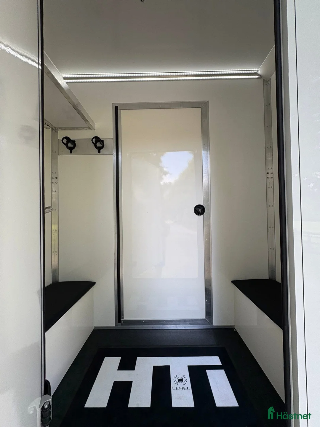 Hästlastbilar  fordon & transport till salu: Lehel 2 hästars classic  i Teckomatorp - Annons 9