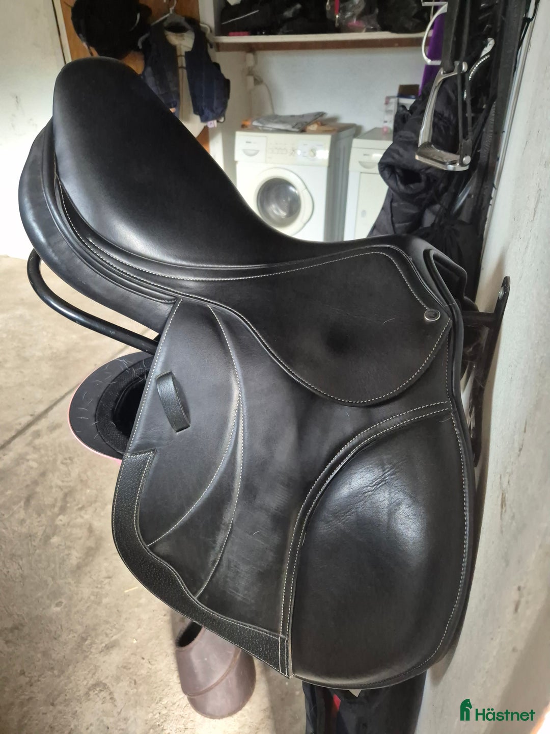 Sadlar hästutrustning till salu: Knigts Siddhant  i Hässleholm - Annons 1