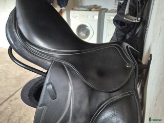 Sadlar hästutrustning till salu: Knigts Siddhant i Hässleholm - Annons 1