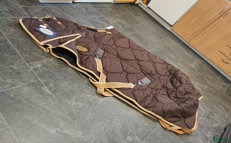 Täcken hästutrustning till salu: Nytt Lyxigt stalltäcke storlek 145 cm i Ängelholm - Annons 10