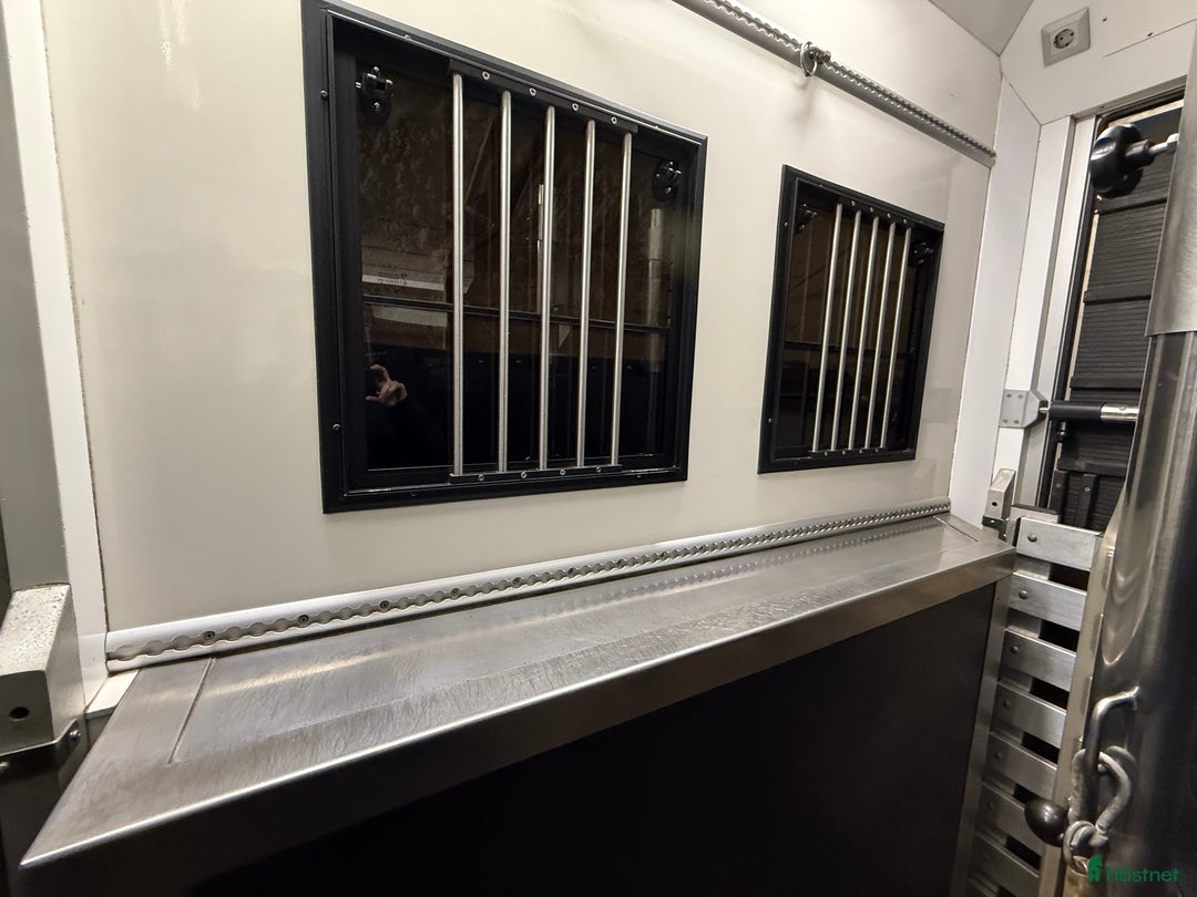 Hästlastbilar  fordon & transport till salu: Exklusiv 6-hästars Scania hästlastbil Horsepartner i Laholm - Annons 22