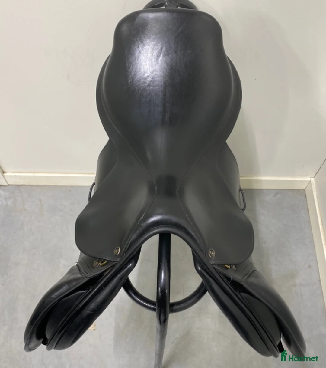 Sadlar hästutrustning till salu: Frank Baines hoppsadel i Knivsta - Annons 7