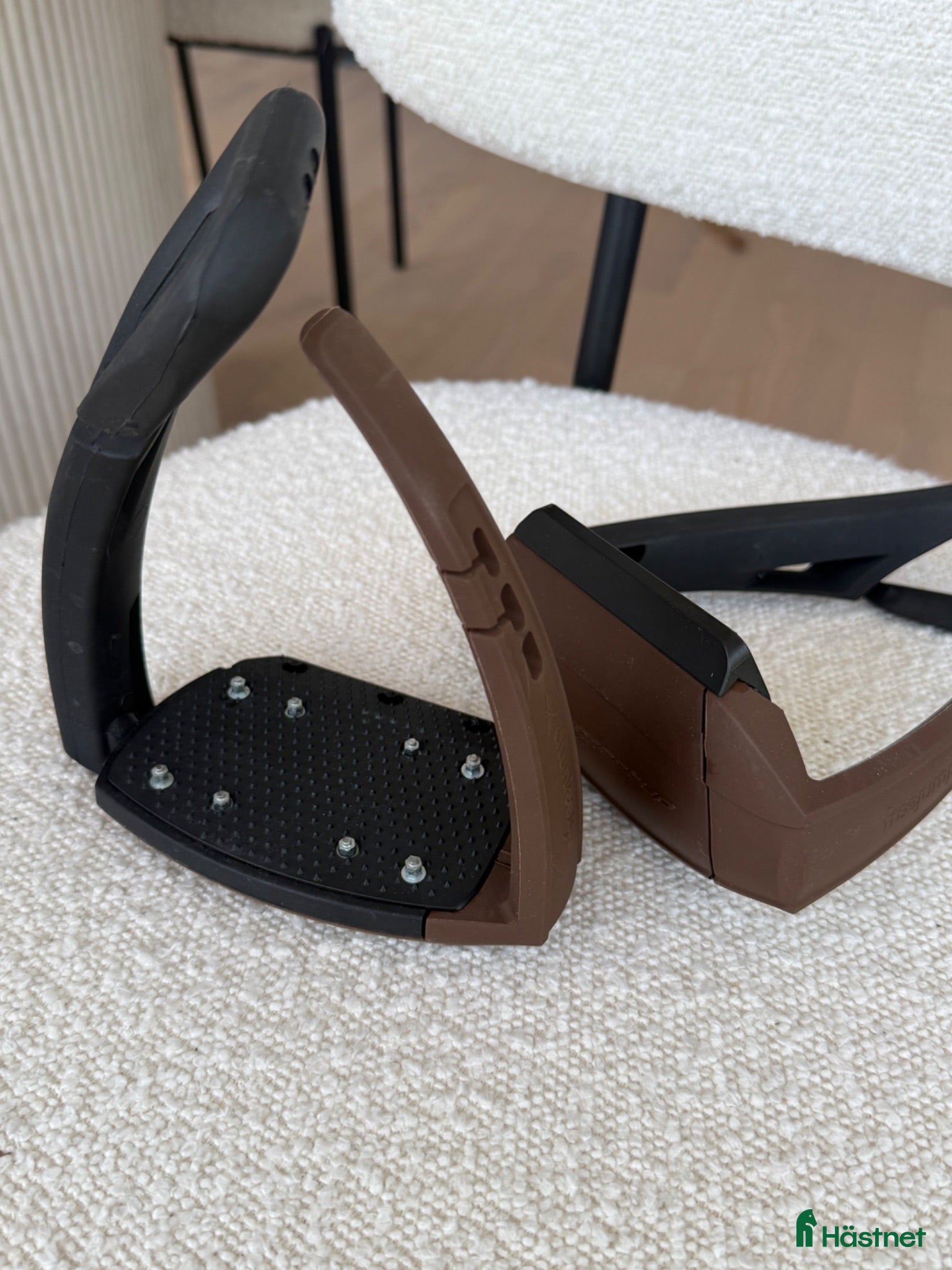 Stigbyglar hästutrustning till salu: Perfekt skick Freejump stigbyglar soft up PRO+ - Annons 2