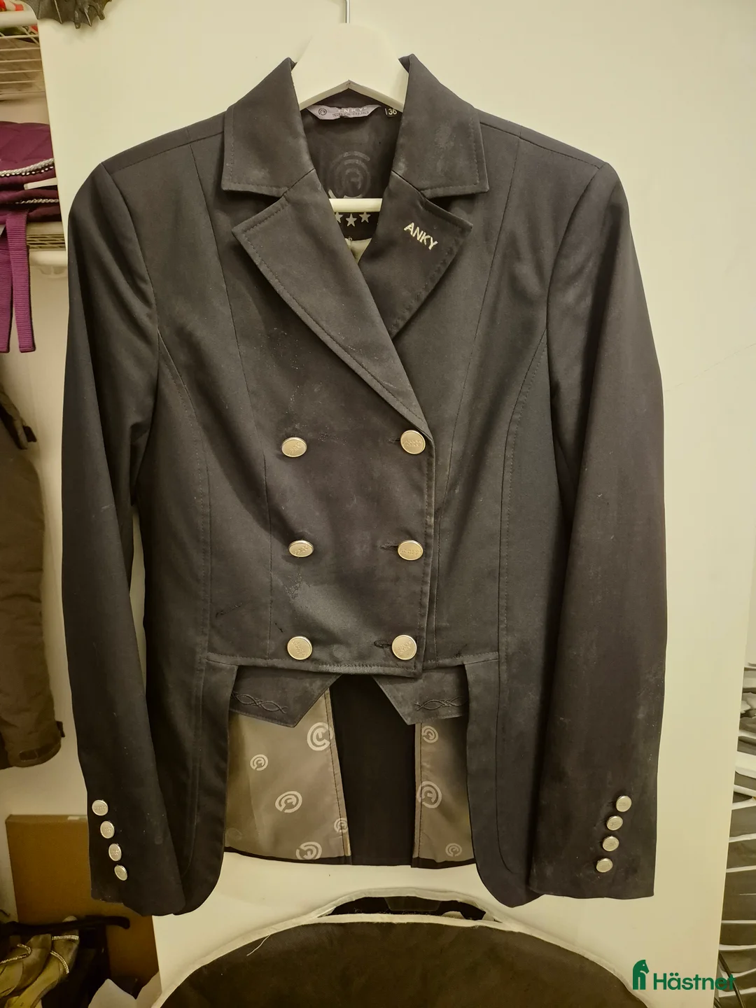 Jackor & Kavajer ryttarutrustning till salu: Frackett Anky i Lyckeby - Annons 2