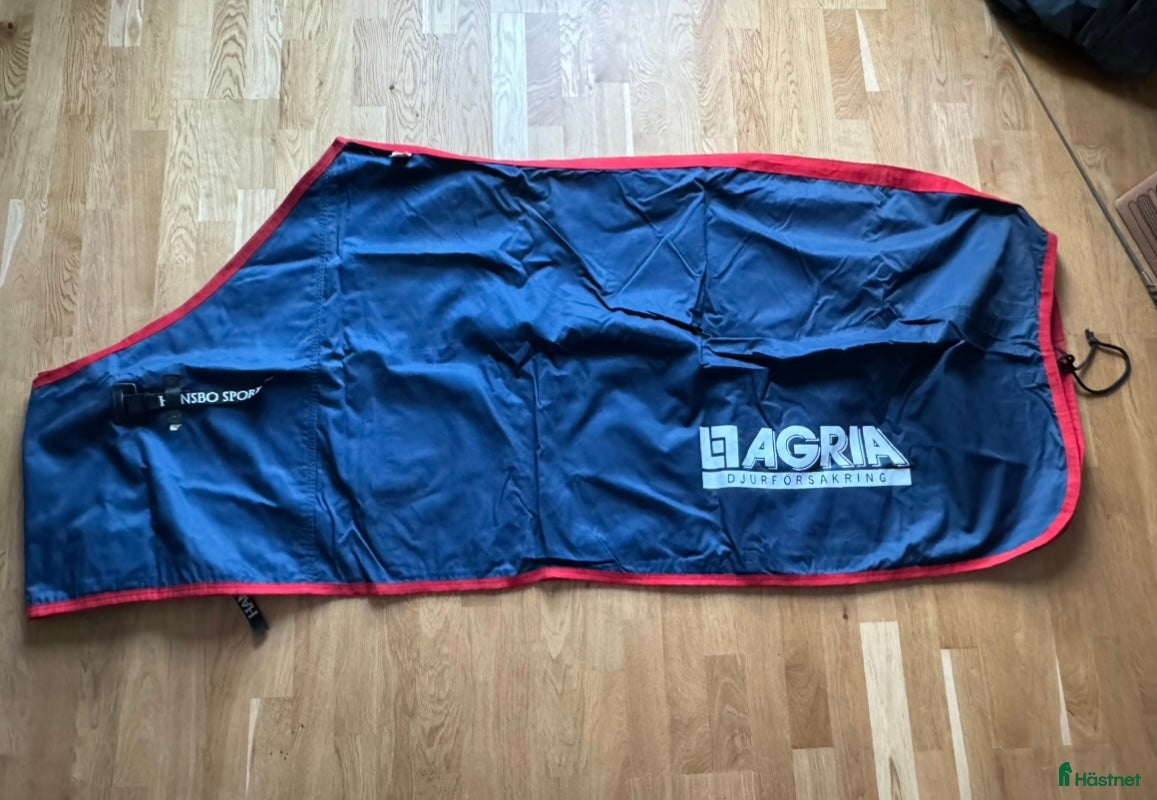Täcken hästutrustning till salu: Täcke i Eskilstuna - Annons 18