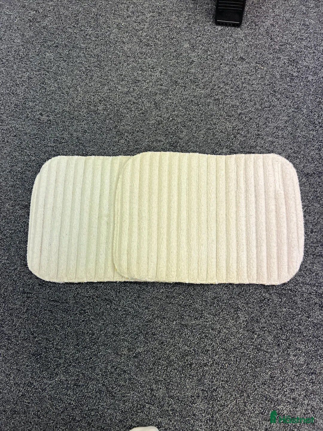 Benskydd hästutrustning till salu: Vita eskadron paddar i Upplands Väsby - Annons 2