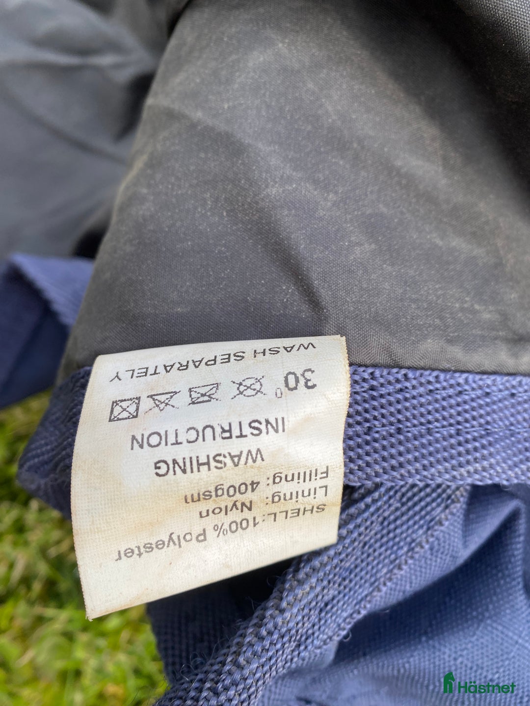 Täcken hästutrustning till salu: Vintertäcke med hals 135 cm 400g i Lycksele - Annons 3