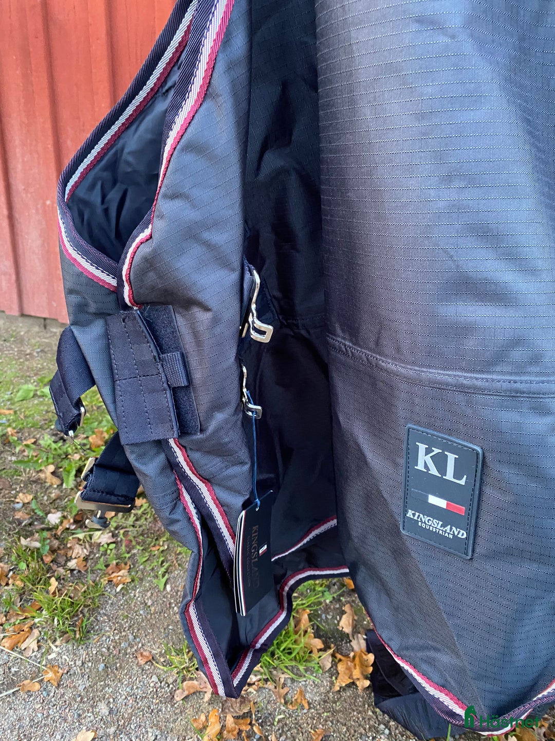 Täcken hästutrustning till salu: Kingsland täcke 100g, stl 140 i Järfälla - Annons 2