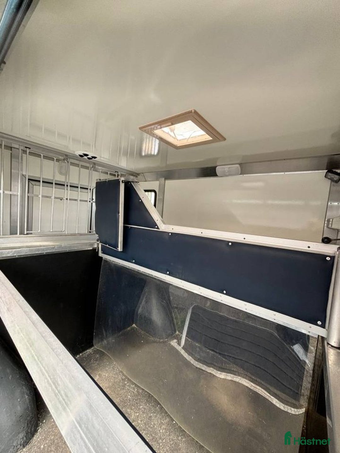 Hästlastbilar  fordon & transport till salu: Hästlastbil b-kort 1065 kg lastvikt  i Västerås - Annons 6