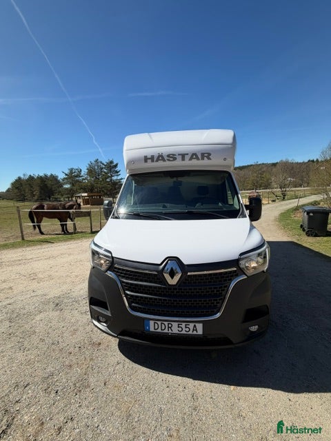 Hästlastbilar  fordon & transport till salu: Renault Hästlastbil B kort  - Annons 1