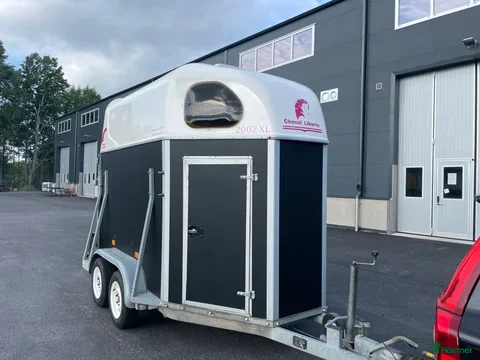 Hästtransporter  fordon & transport till salu: Nybesiktigad och välskött Cheval Liberte - Annons 6