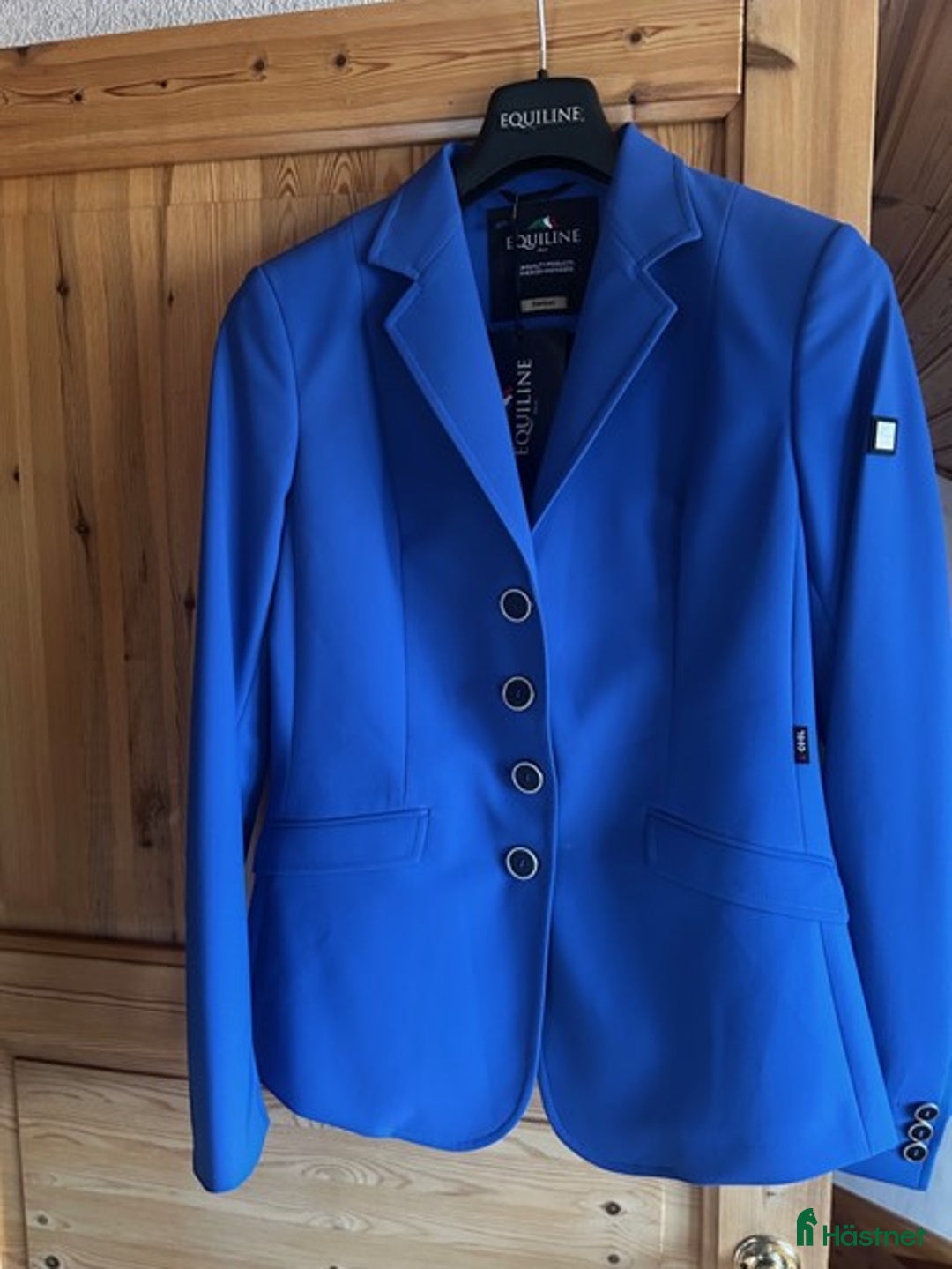 Jackor & Kavajer ryttarutrustning till salu: Equiline X-cool klarblå i Enköping - Annons 1