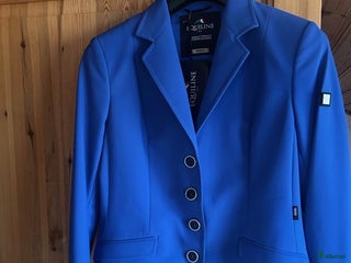 Jackor & Kavajer ryttarutrustning till salu: Equiline X-cool klarblå i Enköping - Annons 4