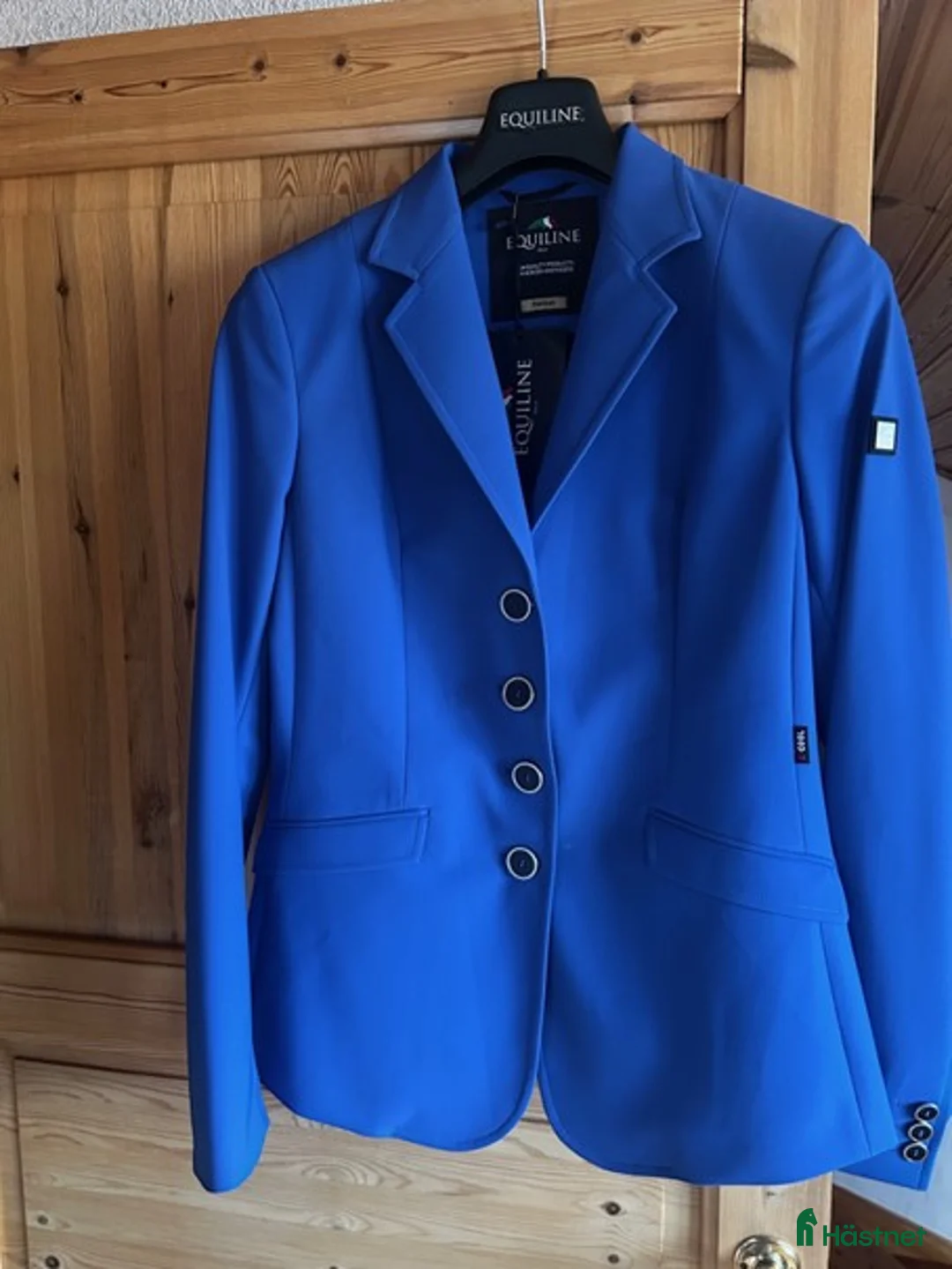 Jackor & Kavajer ryttarutrustning till salu: Equiline X-cool klarblå i Enköping - Annons 1