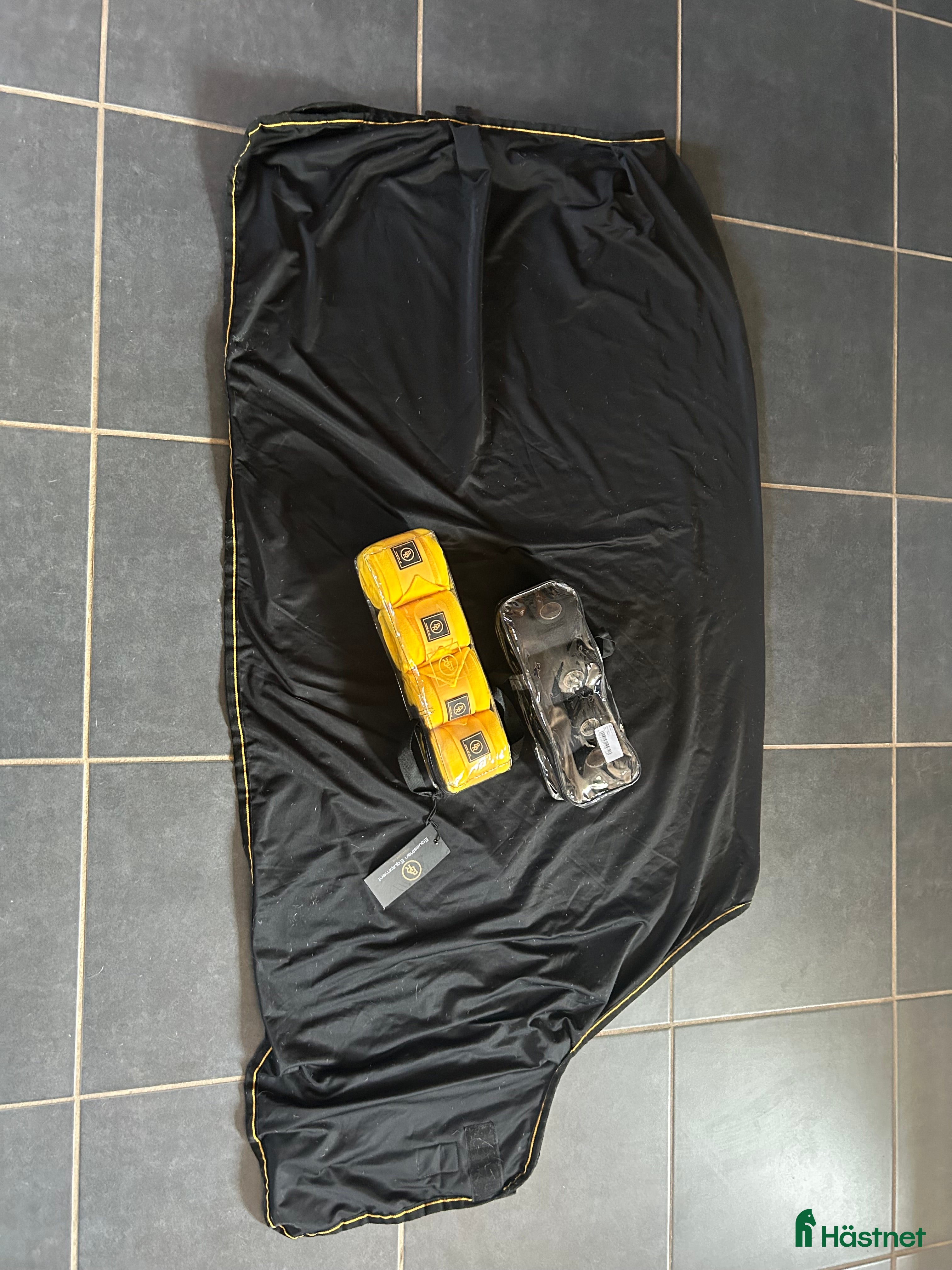 Täcken hästutrustning till salu: Bucas Power Color och nya lindor i Vellinge - Annons 6