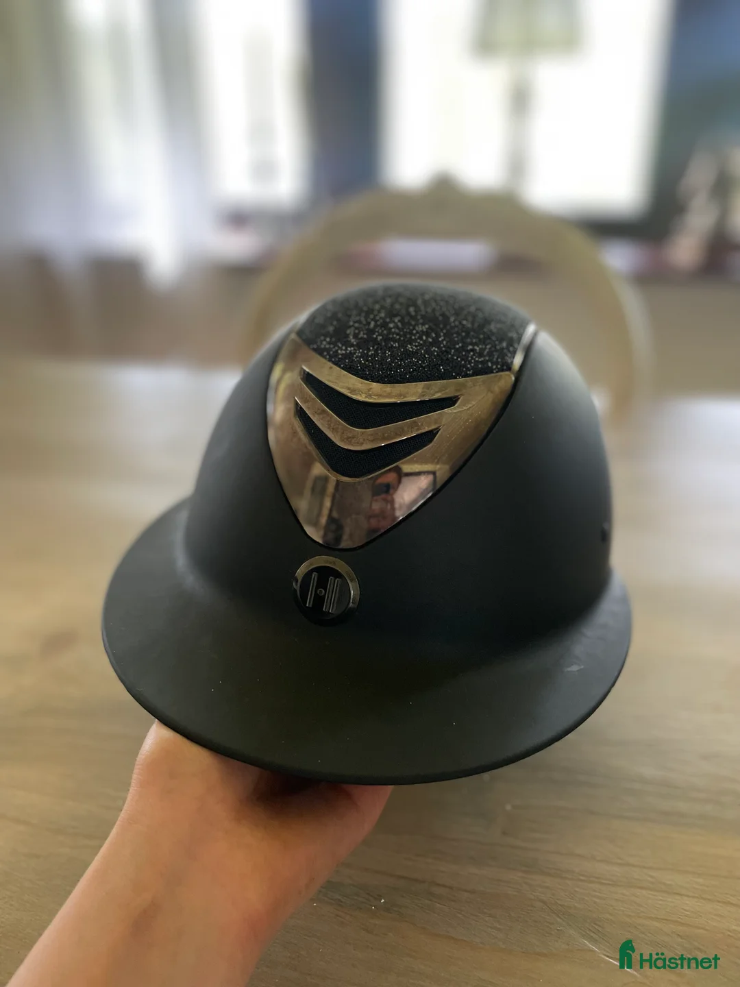 Hjälmar ryttarutrustning till salu: One K hjälm med glitter!  i Simlångsdalen - Annons 1