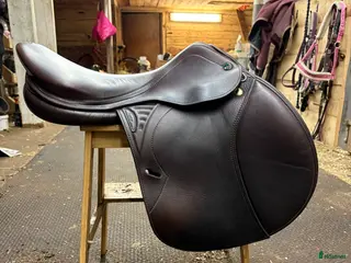 Sadlar hästutrustning Skön hoppsadel! i Huskvarna - Annons 4