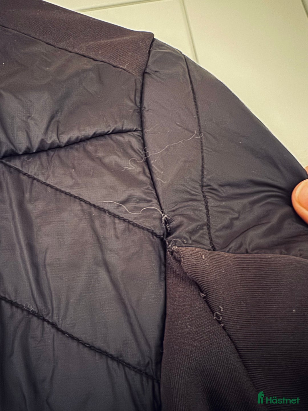 Jackor & Kavajer ryttarutrustning till salu: Uhip wool hybrid liner jacket i Undersåker - Annons 4