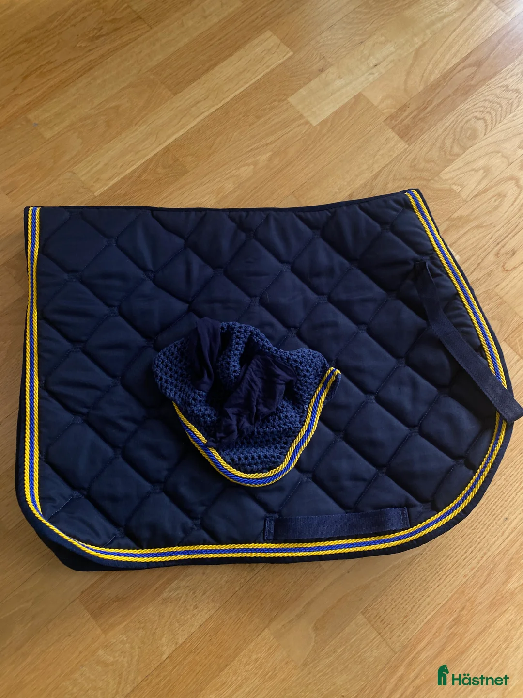 Schabrak & Vojlockar hästutrustning till salu: Kerbl schabrak + huva i Säffle - Annons 2