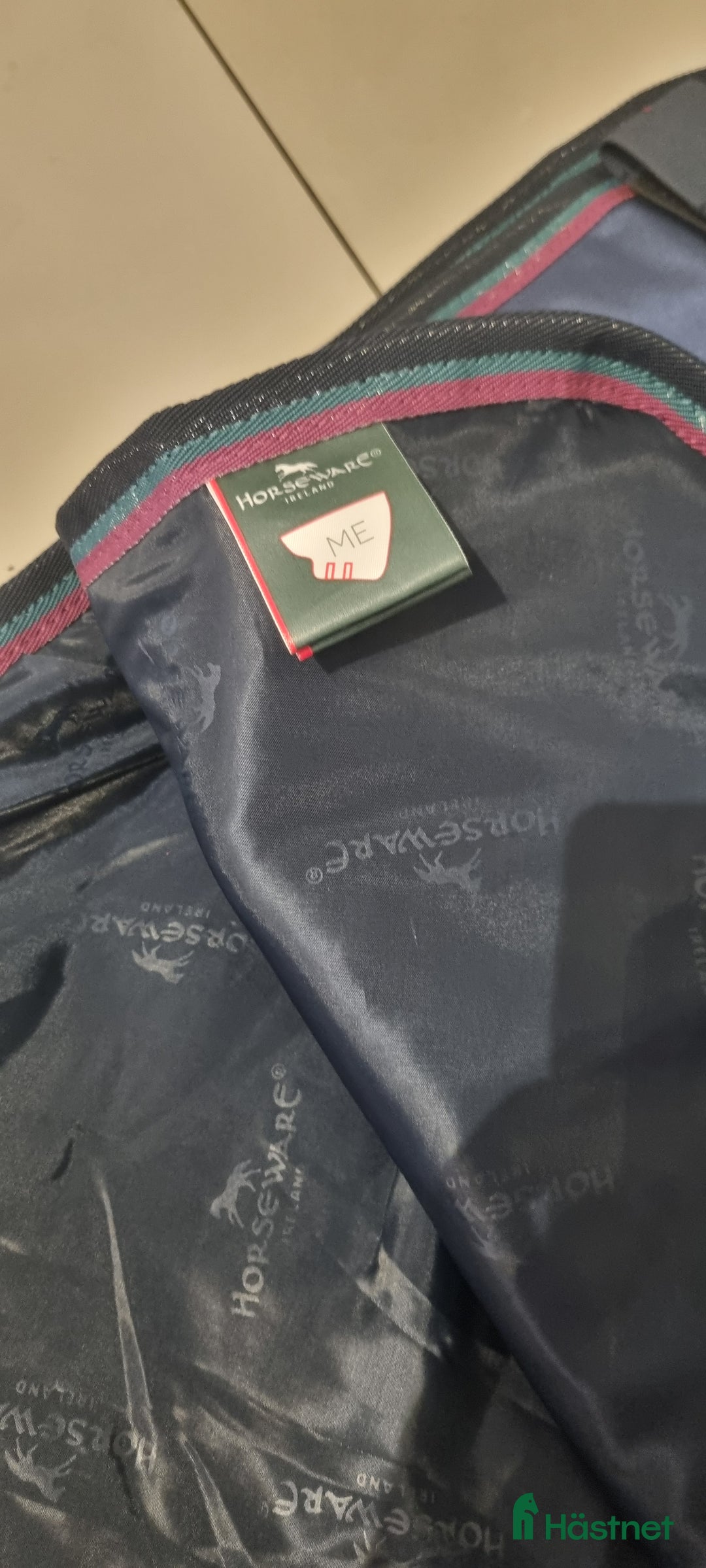 Täcken hästutrustning till salu: 150g hals till Horseware Rambo utetäcken, stl M  i Södertälje - Annons 3