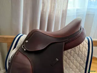 Sadlar hästutrustning Ergox2 Alpha ponny hoppsadel - Annons 1
