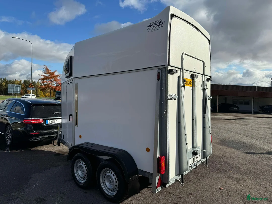 Hästtransporter  fordon & transport till salu: ROYAL XT *TIDIGARE THULE* - Annons 2