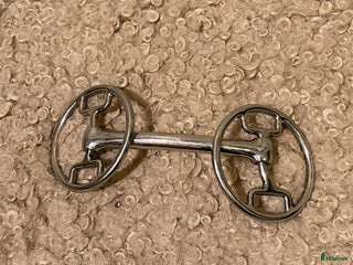 Bett hästutrustning till salu: Globus hissringsbett i Falun - Annons 5