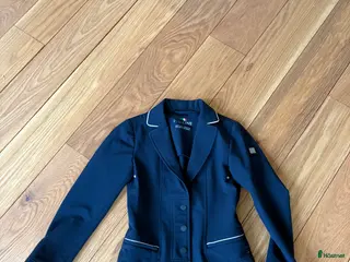 Jackor & Kavajer ryttarutrustning till salu: Tävlingskavaj Equiline marin/rosa stl 8-9 i Limhamn - Annons 15