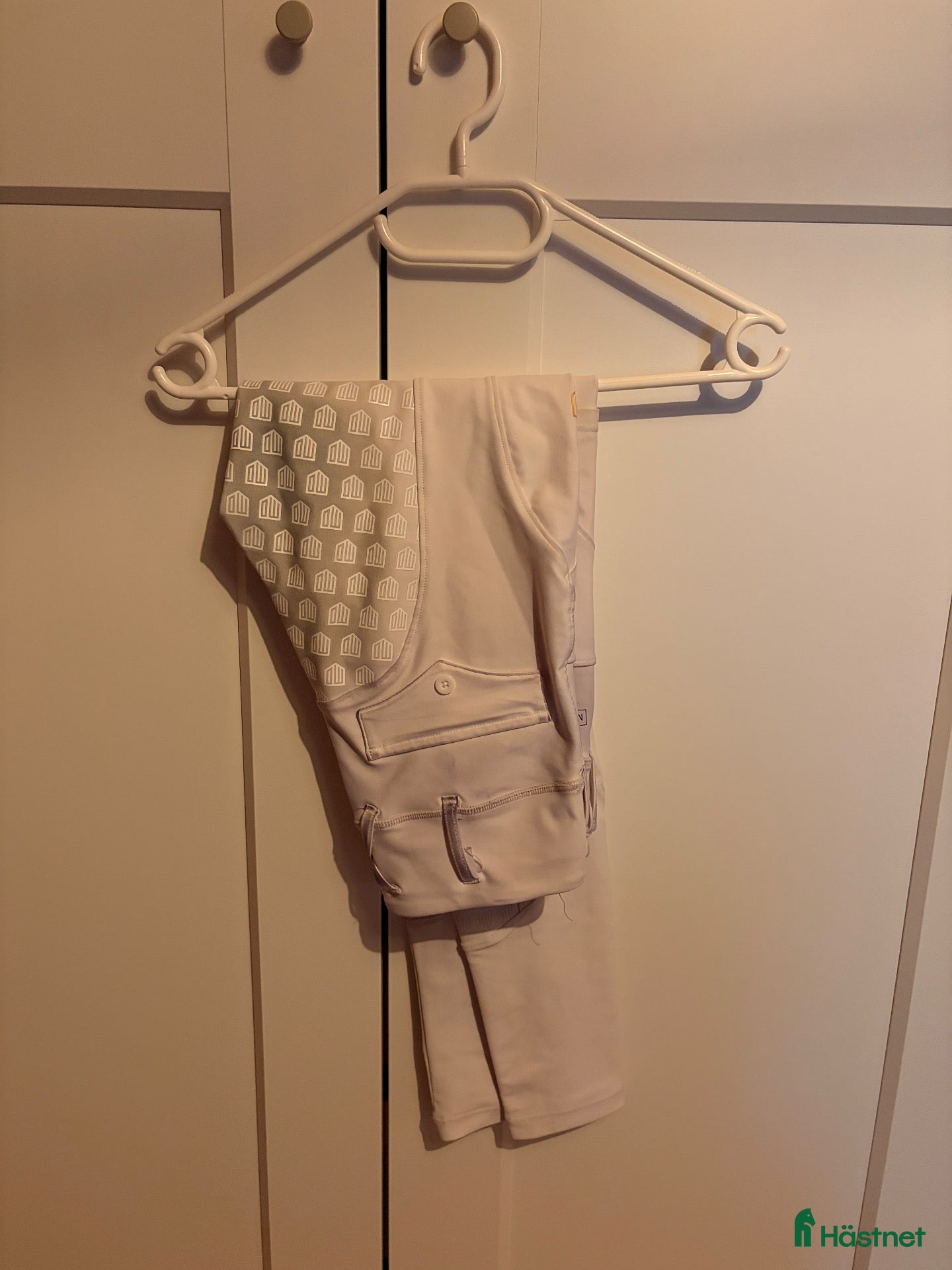 Ridbyxor ryttarutrustning till salu: Vita performance breeches strl xs - Annons 2