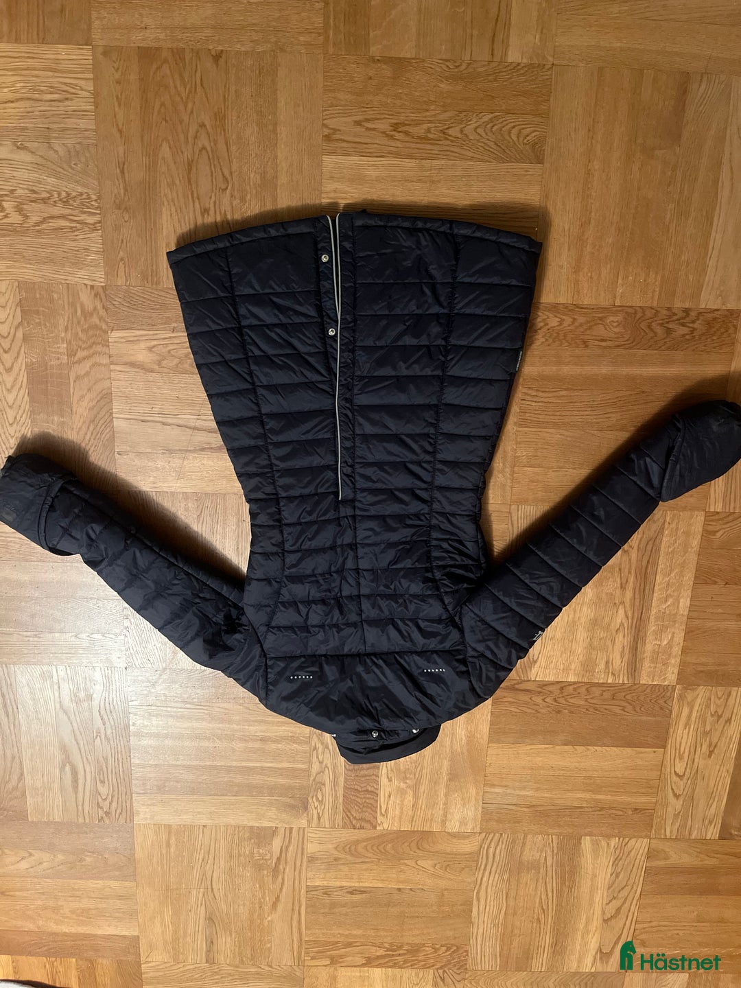 Jackor & Kavajer ryttarutrustning till salu: Uhip longjacket junior i Stockholm - Annons 2