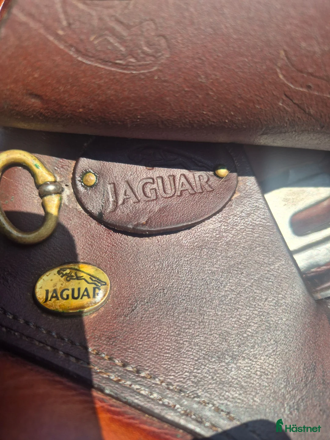 Sadlar hästutrustning till salu: Välvårdad Jaguar dressyrsadel - Annons 2