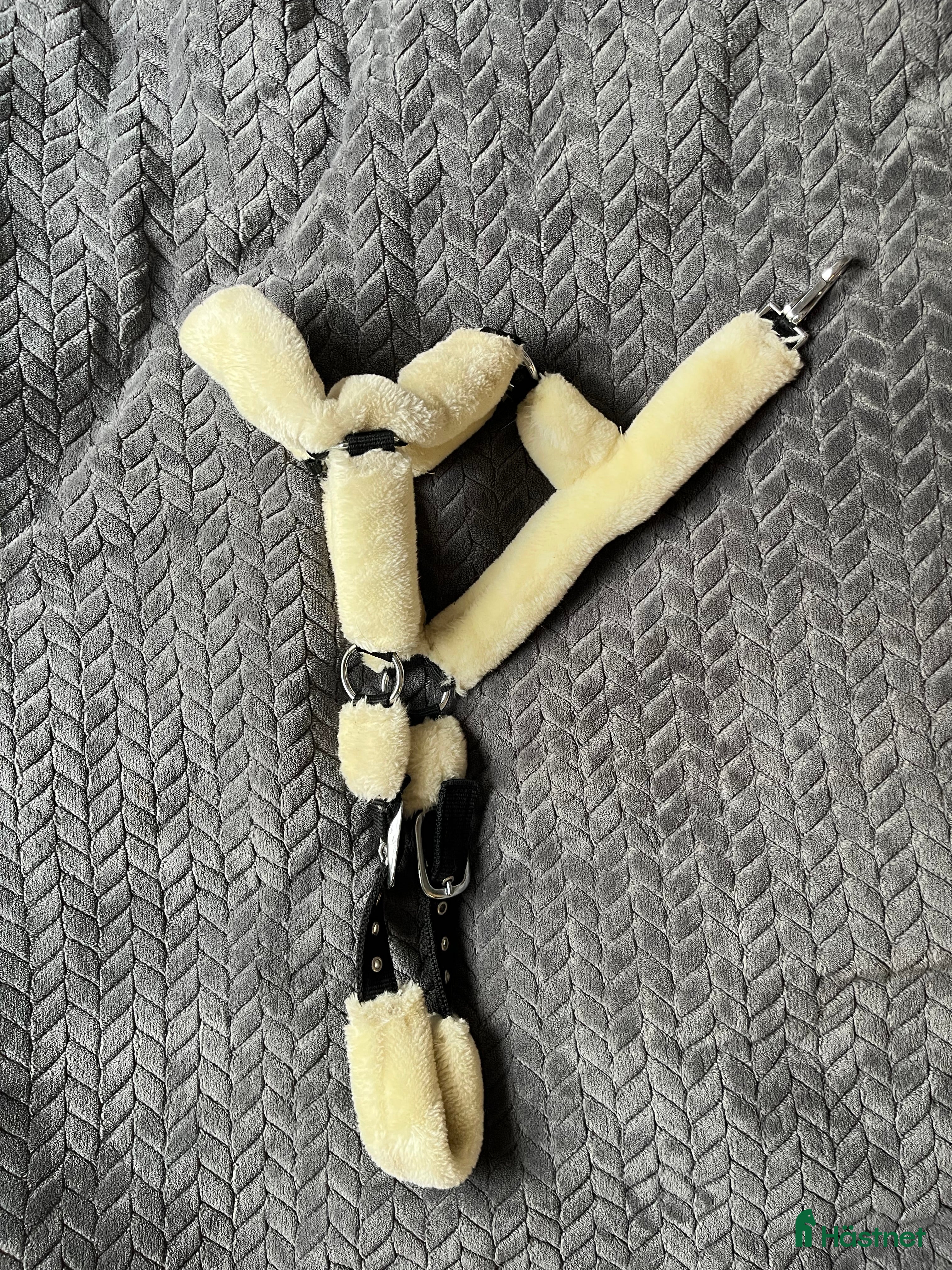 Övrig Hästutrustning hästutrustning Två grimmor  - Annons 13