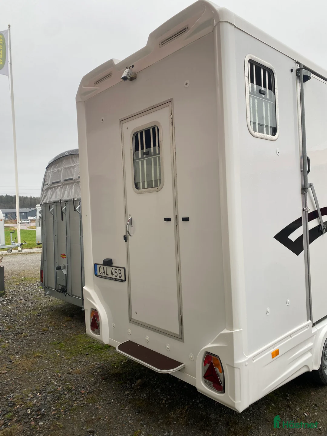 Hästtransporter  fordon & transport till salu: Superfin Equitrek sidolastning -20 i Ytterby - Annons 5