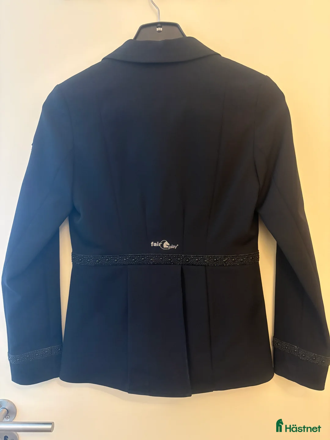 Jackor & Kavajer ryttarutrustning till salu: Tävlingskavaj/frackett Fair Play! i Helsingborg - Annons 2