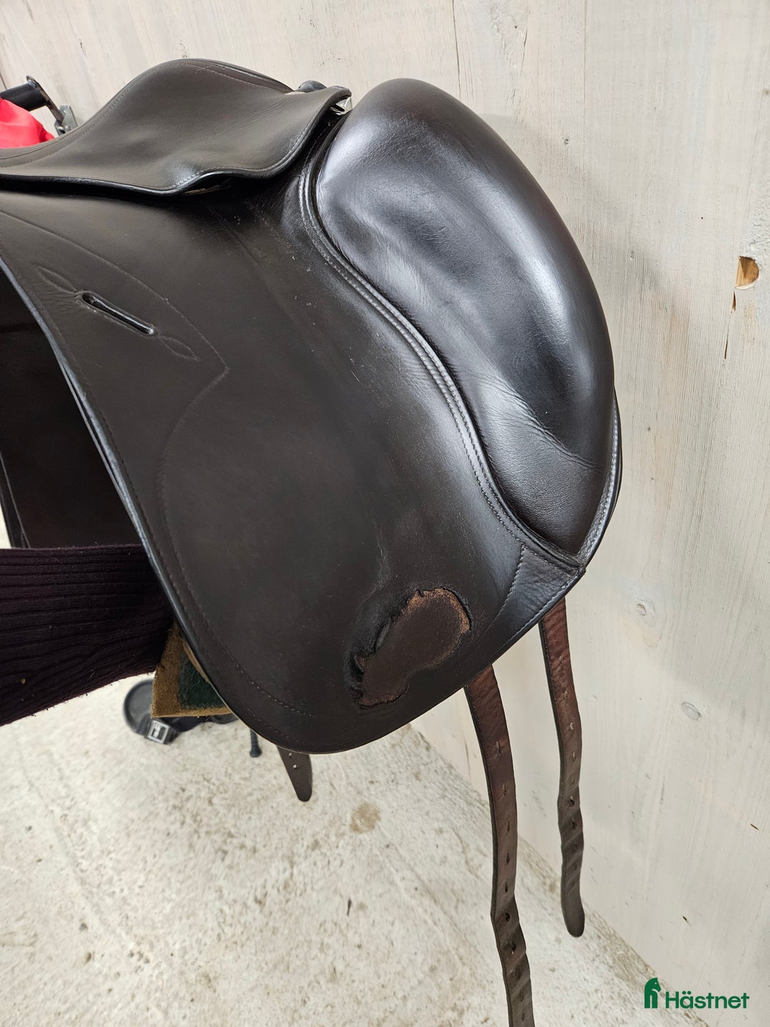 Sadlar hästutrustning till salu: Mörkbrun underbar sadel i Kåge - Annons 9