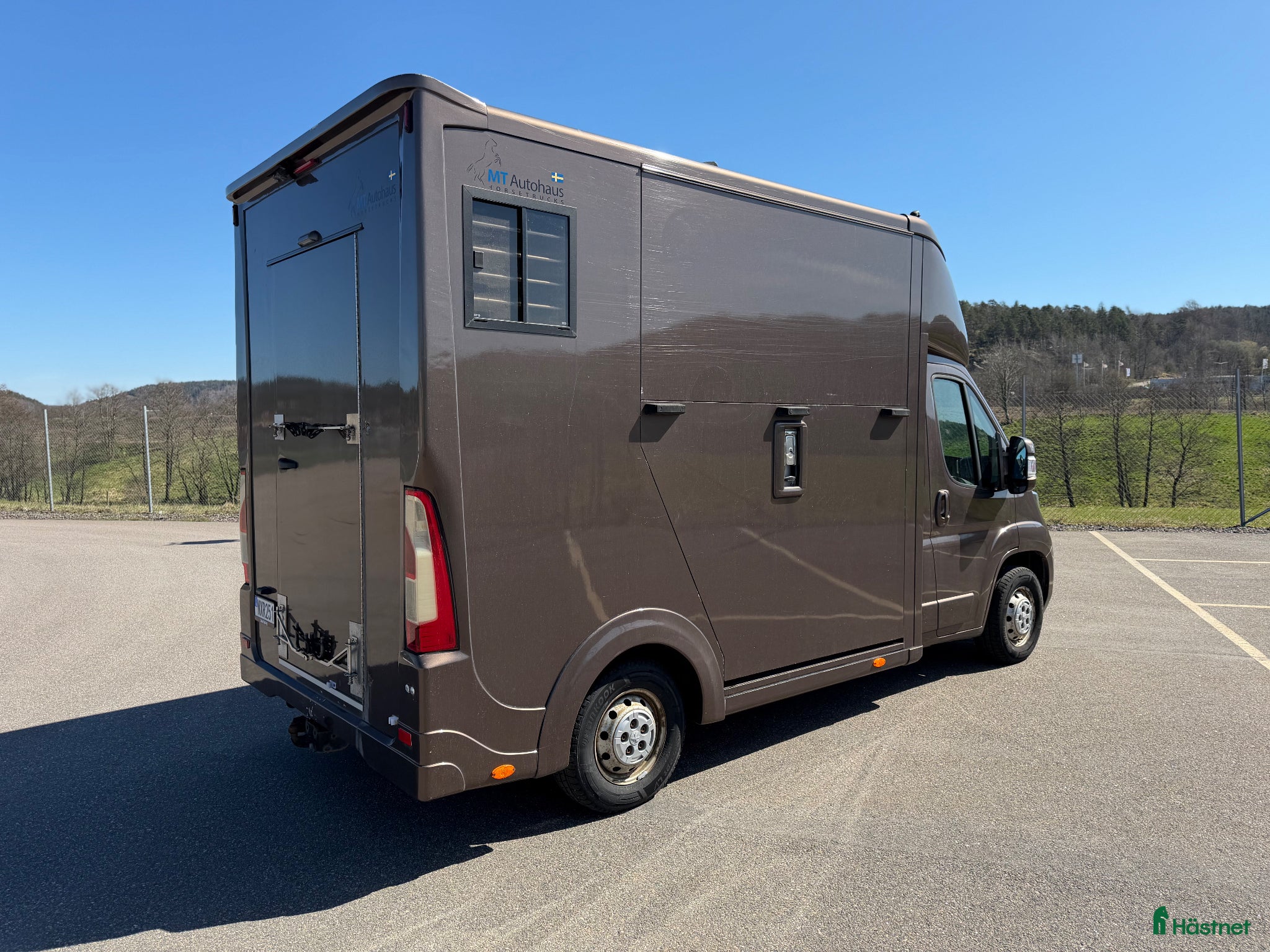 Hästlastbilar  fordon & transport till salu: Hästlastbil med 1050kg lastvikt V-Galler - Annons 2