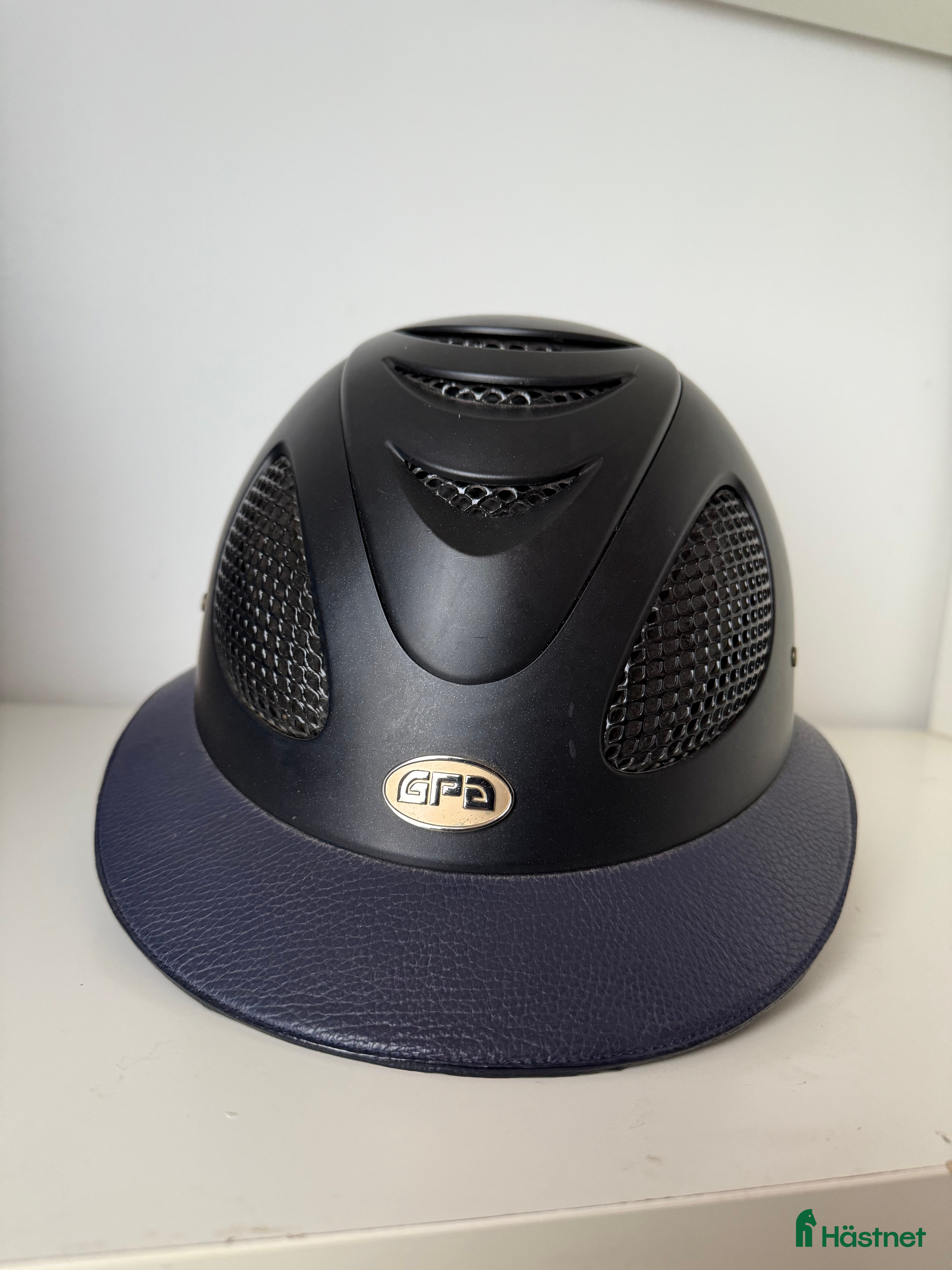 Hjälmar ryttarutrustning till salu: Gpa First Lady  - Annons 1