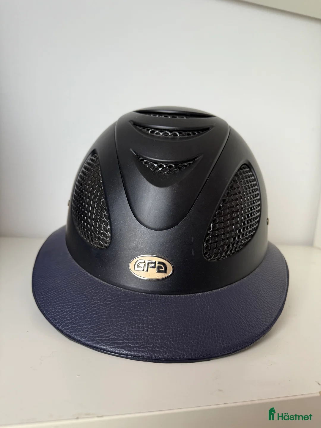 Hjälmar ryttarutrustning till salu: Gpa First Lady  - Annons 1