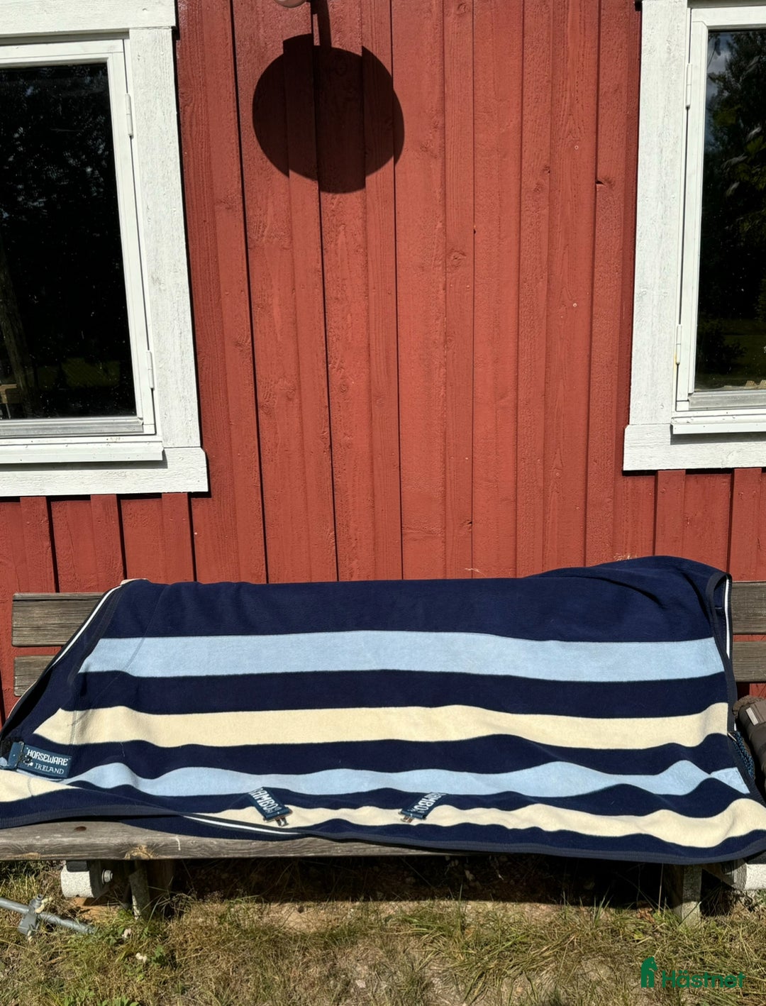 Täcken hästutrustning till salu: Rambo Deluxe fleecetäcke (strl 125 cm) i Lund - Annons 1