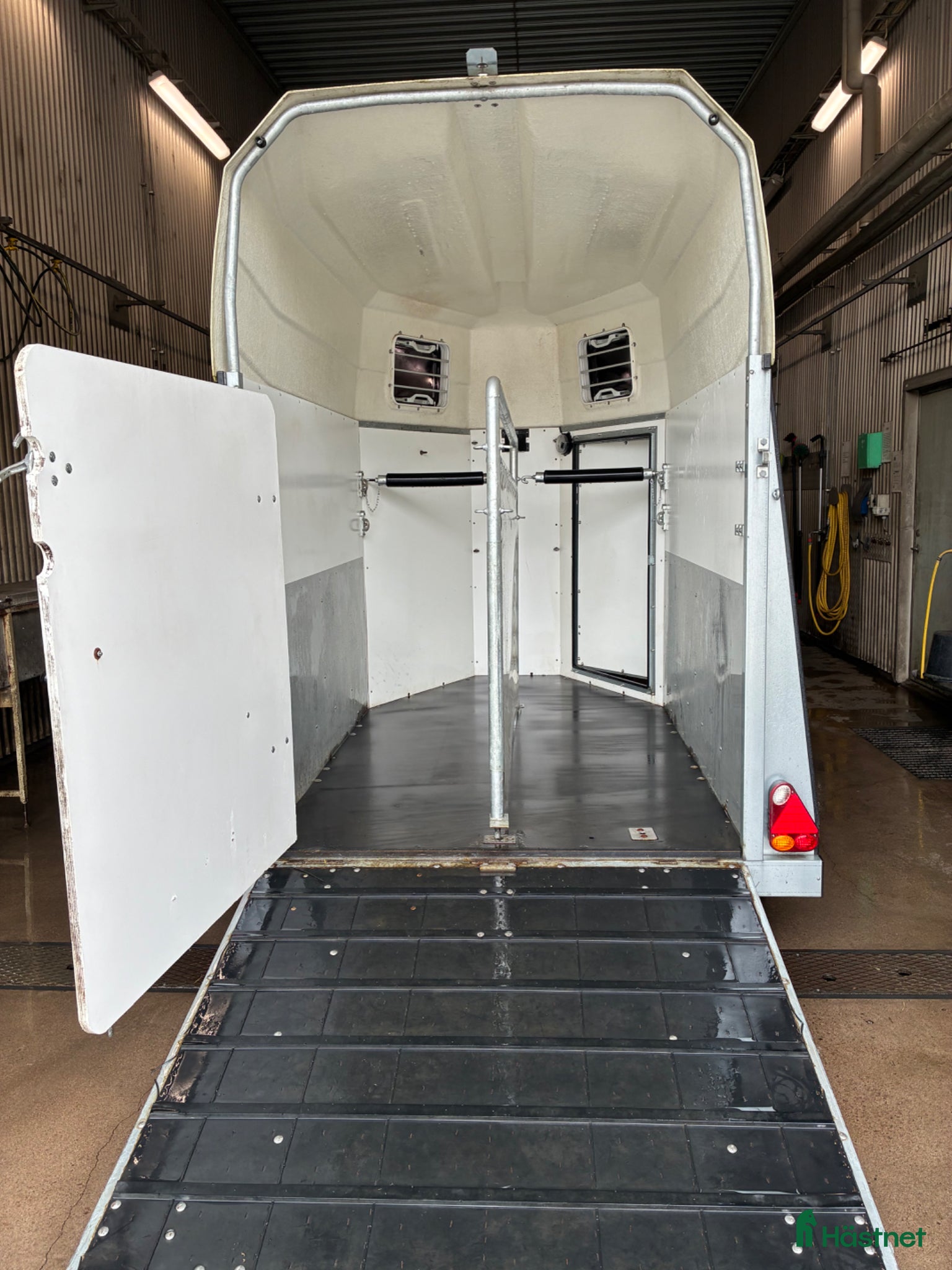 Hästtransporter  fordon & transport till salu: Välvårdad hästtransport i Vårgårda - Annons 4
