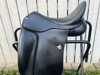 Sadlar hästutrustning Bates Dressage Cair i Alingsås - Annons 5