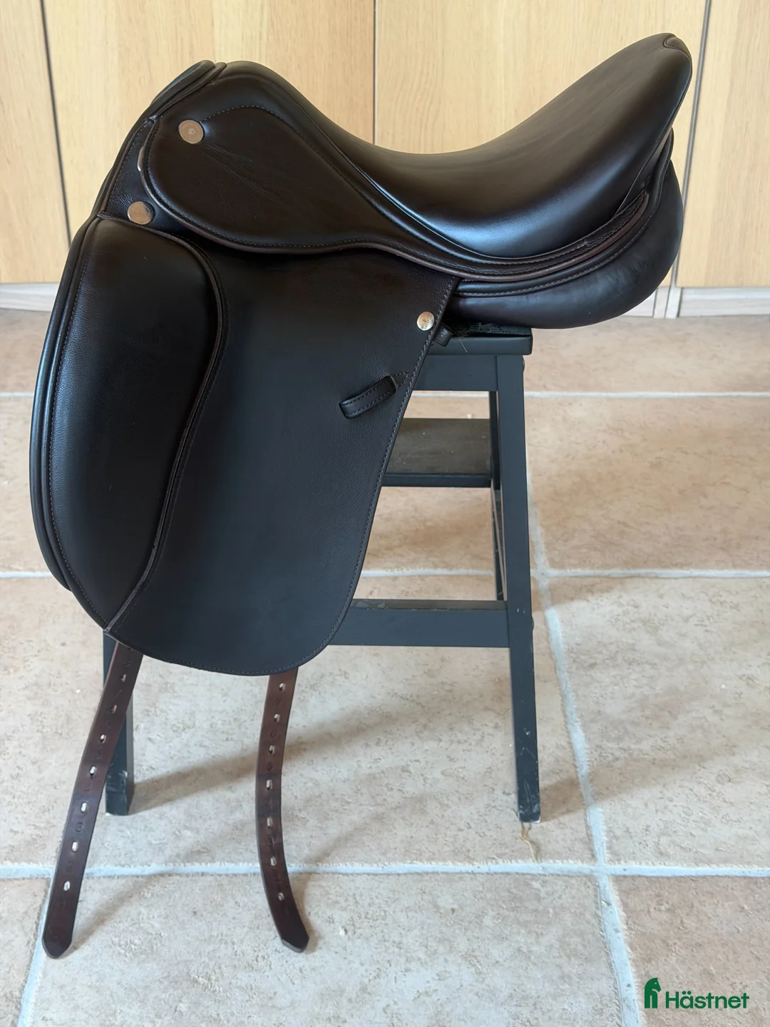 Sadlar hästutrustning till salu: Dressyrsadel Prestige Lucky Idol 16"/34 L+2 - Annons 1